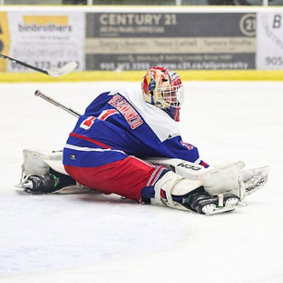 Marcus Cruz D&rsquo;Annunzio making a save for the Oakville Blades